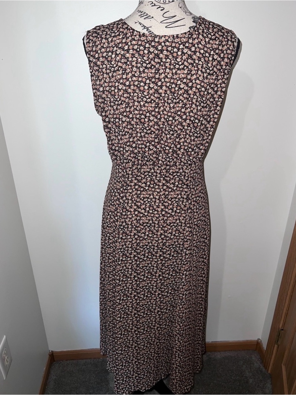 Vintage 90s Calico Floral Button Front Midi Dress
Medium - Picture 5 of 9